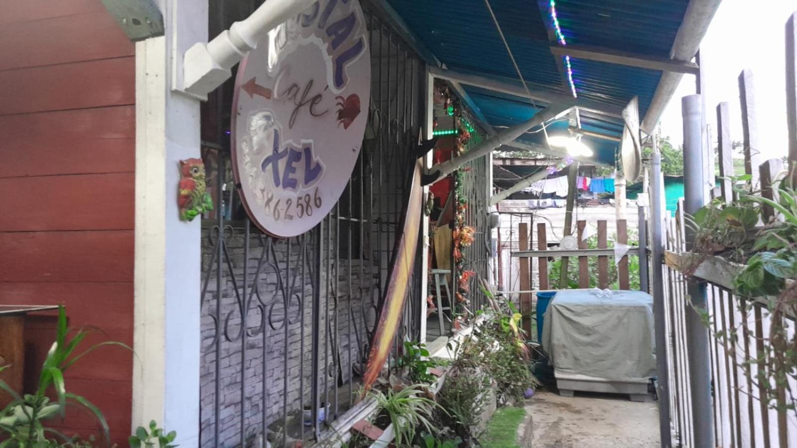 Hostal Cafe Axel بوكاس تاون المظهر الخارجي الصورة